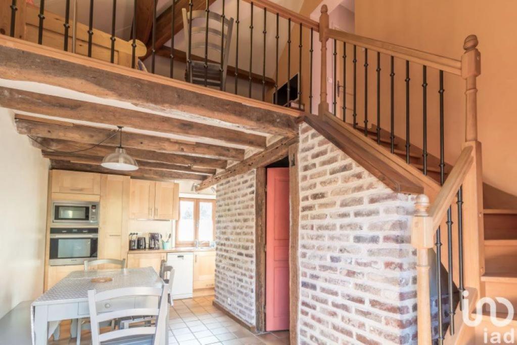 Les Pins - Maison Avec Parking Ferme Et Jardin Commun Au Calme Saint-Prix  Екстер'єр фото